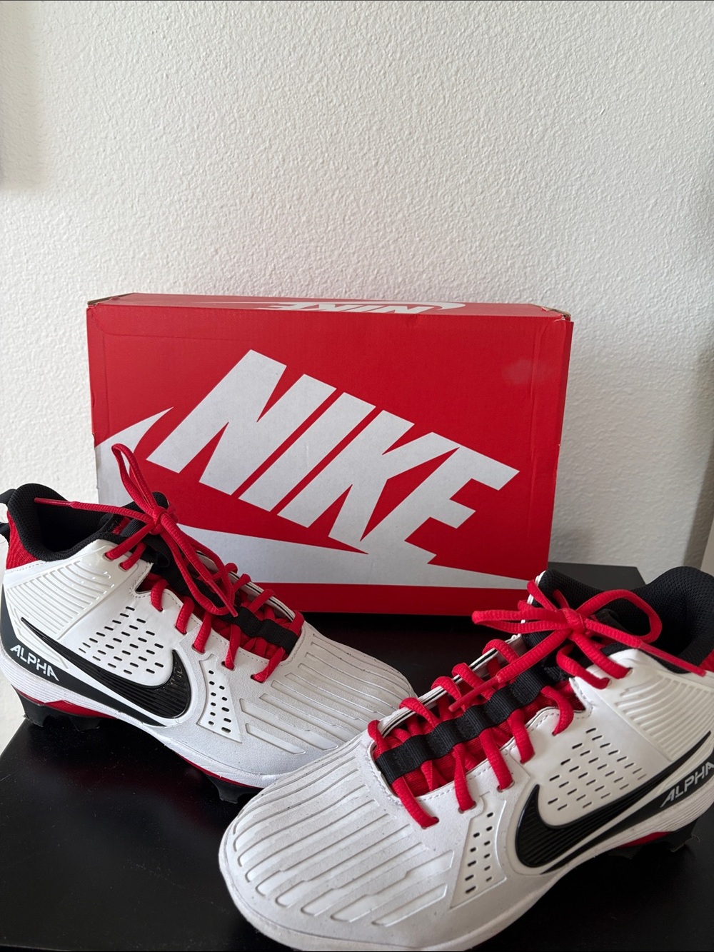 New Nike Alpha Menace Strong Men’s Football Cleats White/Red/Black Size 7